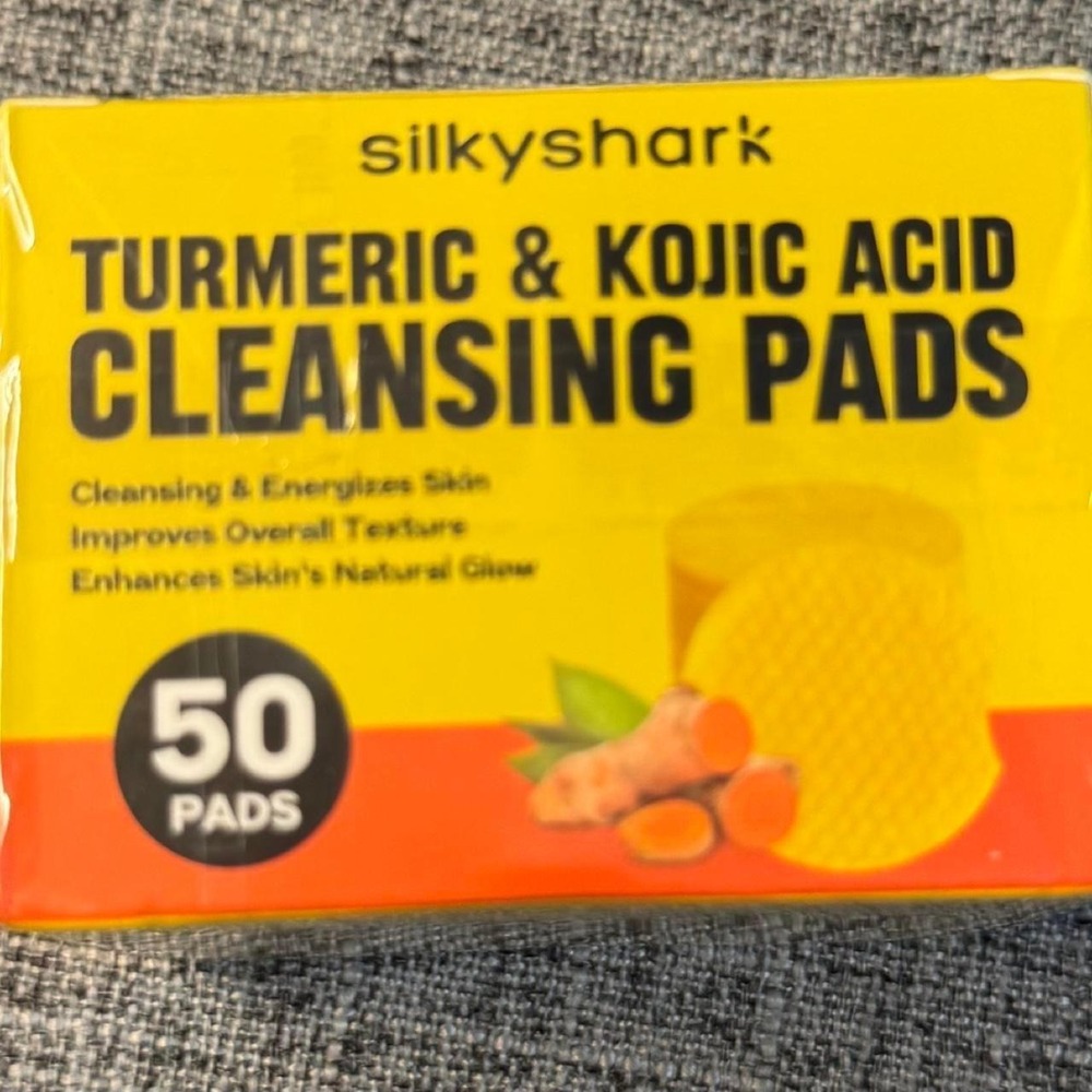 Silkyshark Turmeric & Kojic Acid Cleansing Pads 50ct Dark Spot Brightening NEW